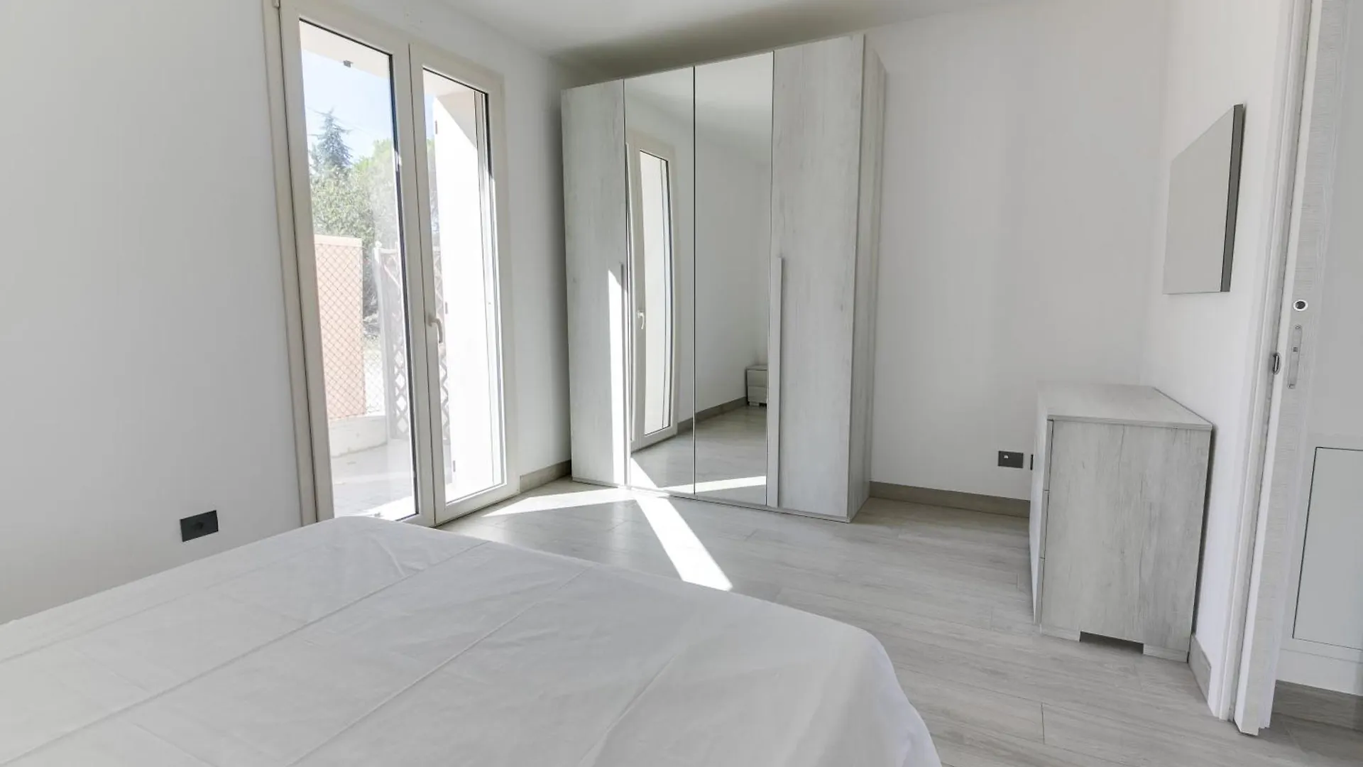 Bio Fattoria Mula D'Oro - Biofattoriamuladoro It - Organic Food, Nature & Relax Mulazzano Apartment